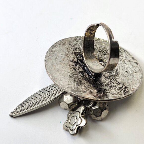Vintage Round Charm Ring Adjustable Silver Tone Vintage ring - Picture 7 of 8